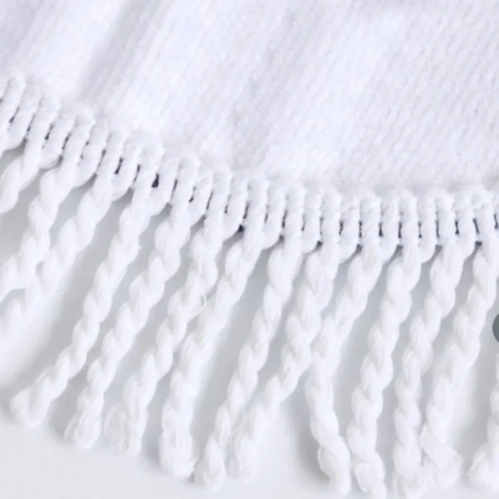 Seashell beach towel round 60” with fringes NWT - Picture 7 of 7